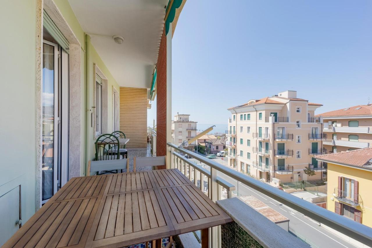 Victoria Apartment Бордігера Екстер'єр фото